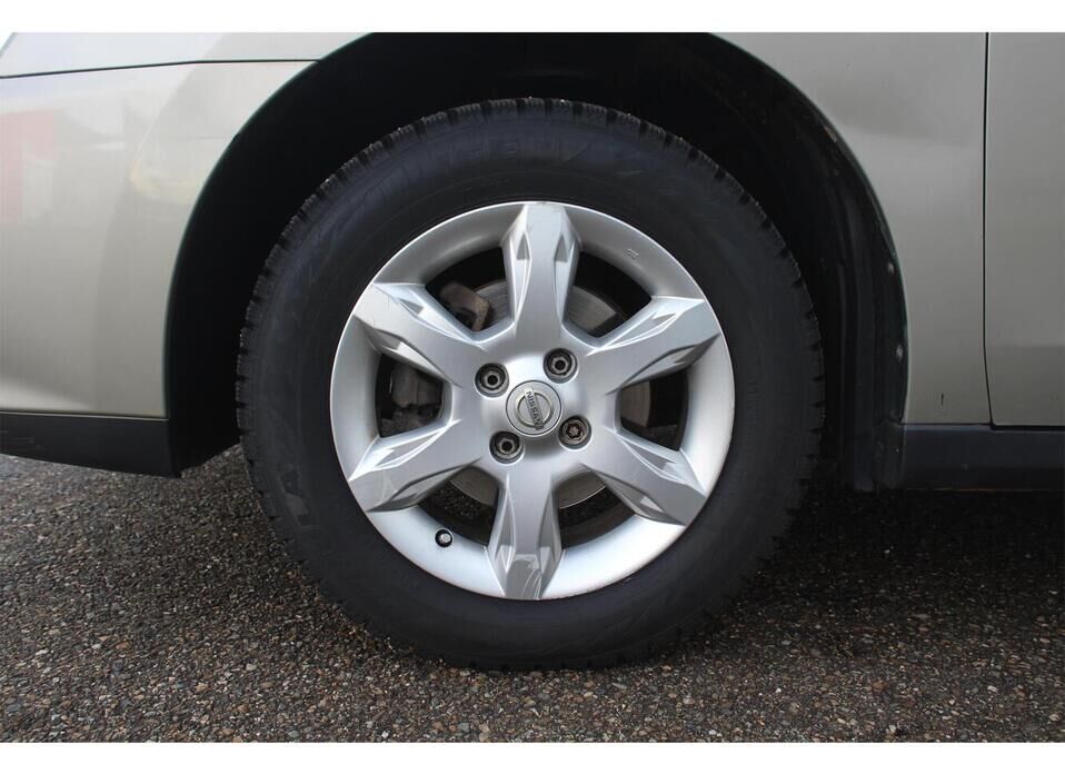 Nissan Almera, III (G15) 1.6 MT (102 л.с.)