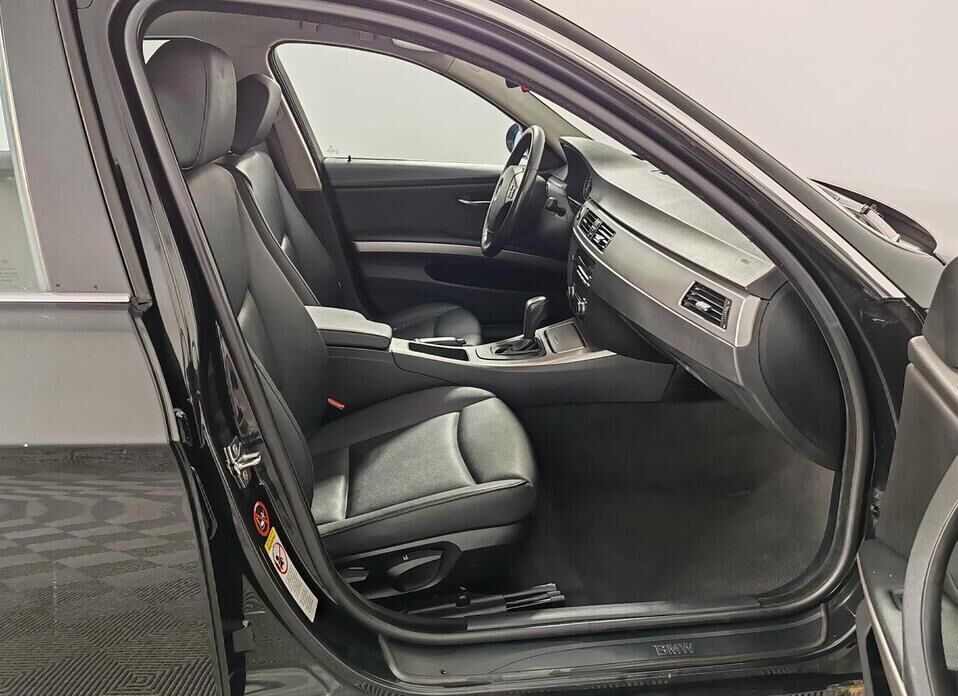 BMW 3 серии 325i 2.5 AT (218 л.с.)