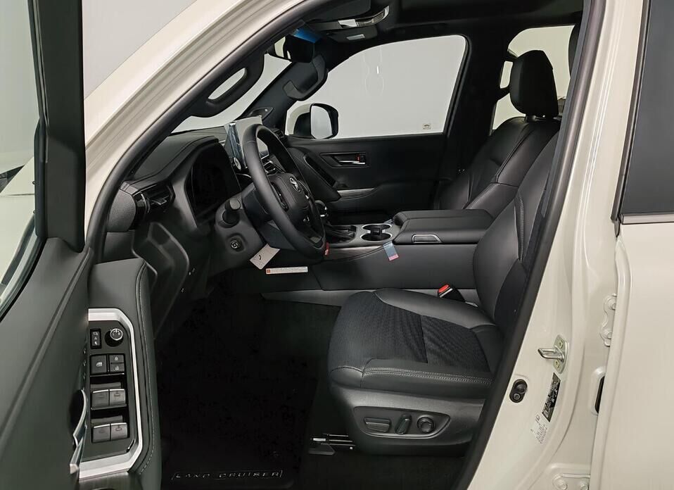 Toyota Land Cruiser, 300 Series 3.4d AT (299 л.с.) 4WD