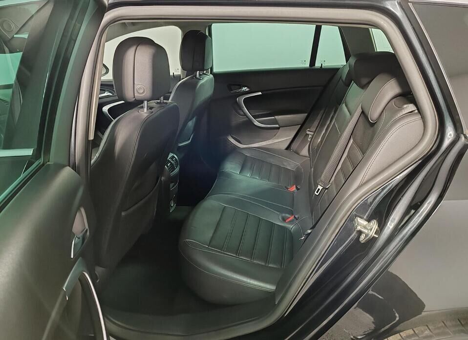 Opel Insignia, I 2.0 AT (220 л.с.)