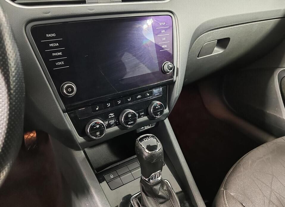 Skoda Octavia, III (A7) Рестайлинг 1.4 AMT (150 л.с.)