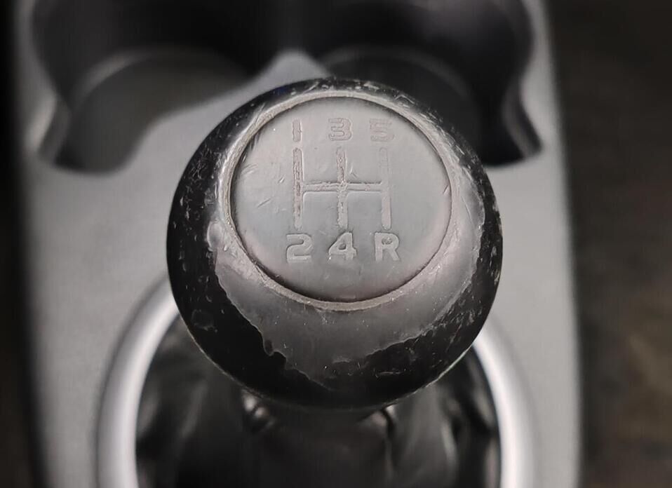 Suzuki SX4, I (Classic) 1.6 MT (107 л.с.)