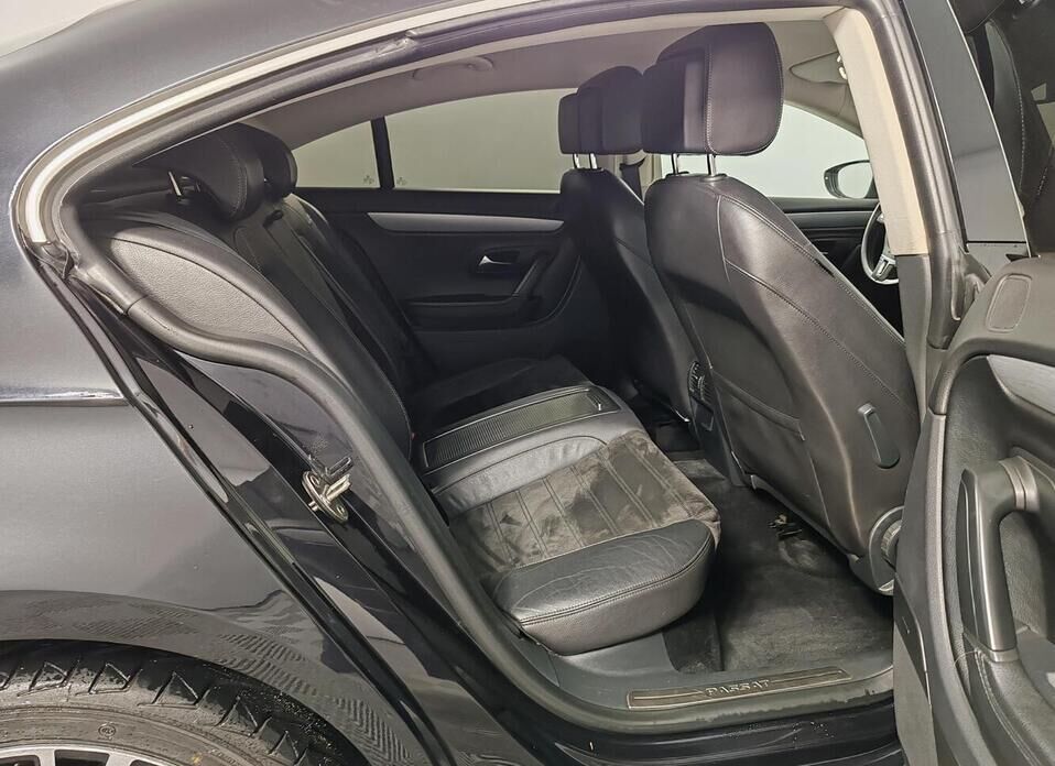 Volkswagen Passat CC 1.8 AMT (152 л.с.)