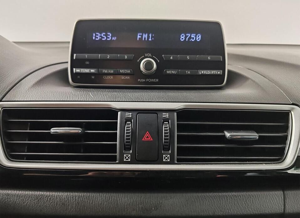 Mazda 3 1.6 AT (104 л.с.)