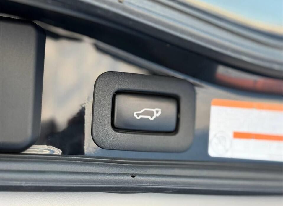 Toyota Land Cruiser, 200 Series Рестайлинг 2 4.5d AT (249 л.с.) 4WD