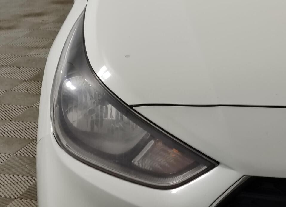 Hyundai Solaris, II 1.6 AT (123 л.с.)