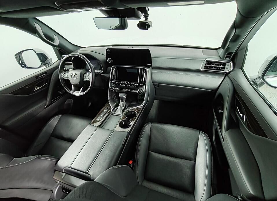 Lexus LX 600 3.5 AT (415 л.с.) 4WD