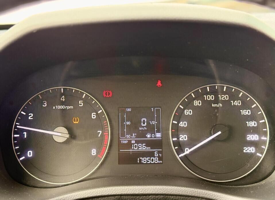 Hyundai Creta, I 1.6 MT (123 л.с.)