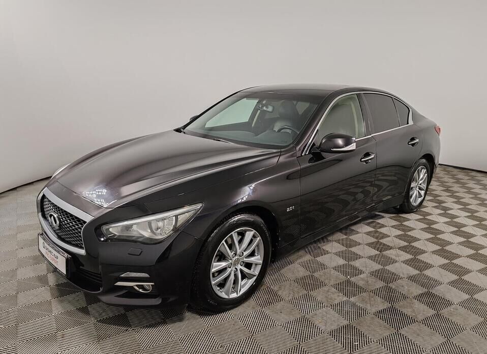 Infiniti Q50 2.0 AT (211 л.с.)