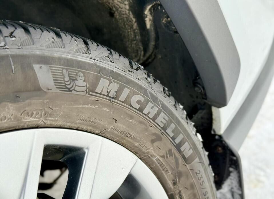 Toyota RAV4, V (XA50) 2.5 AT (199 л.с.) 4WD