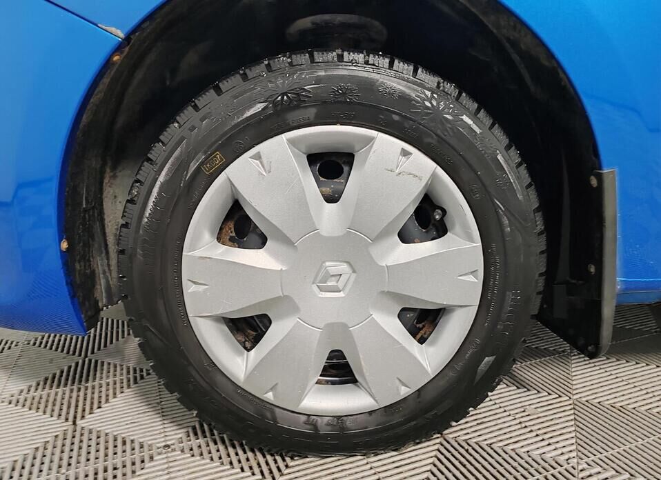 Renault Logan, II 1.6 MT (102 л.с.)