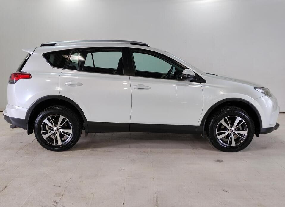Toyota RAV4 2.0 CVT (146 л.с.)