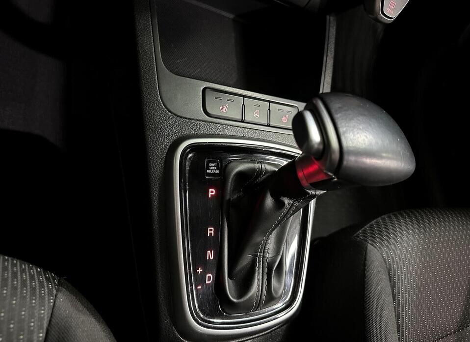 Kia Rio, IV Рестайлинг 1.6 AT (123 л.с.)