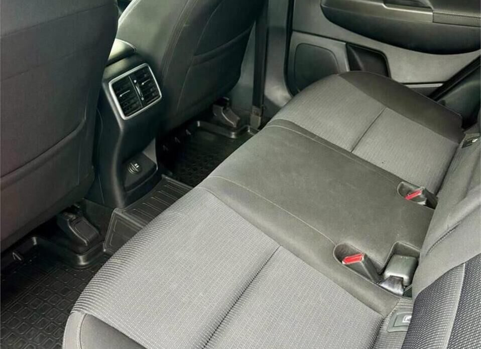 Kia Sportage, IV Рестайлинг 2.0 AT (150 л.с.) 4WD