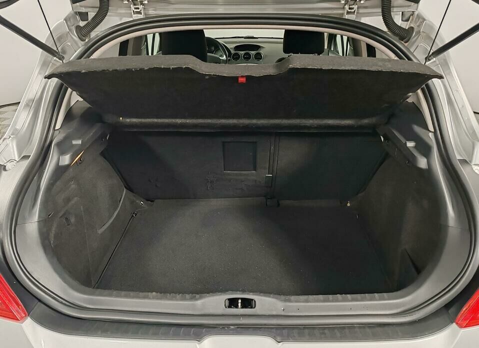 Peugeot 308 1.6 AT (120 л.с.)