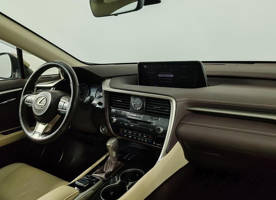 Lexus RX, IV 300 2.0 AT (238 л.с.) 4WD