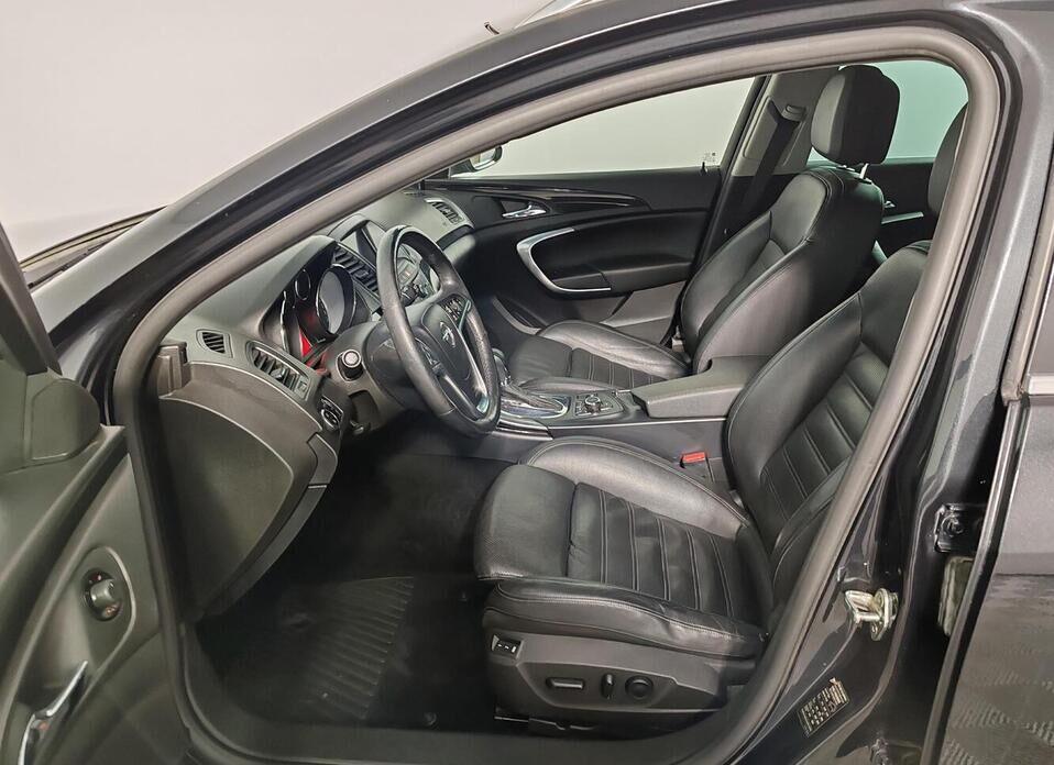 Opel Insignia, I 2.0 AT (220 л.с.)