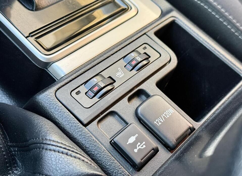 Toyota Land Cruiser Prado, 150 Series Рестайлинг 2 2.8d AT (177 л.с.) 4WD