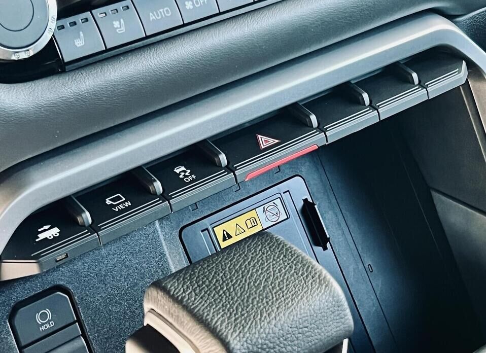 Toyota Sequoia, III 3.5hyb AT (437 л.с.) 4WD