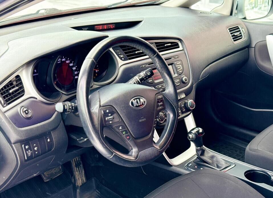 Kia Ceed, II Рестайлинг 1.6 AT (130 л.с.)