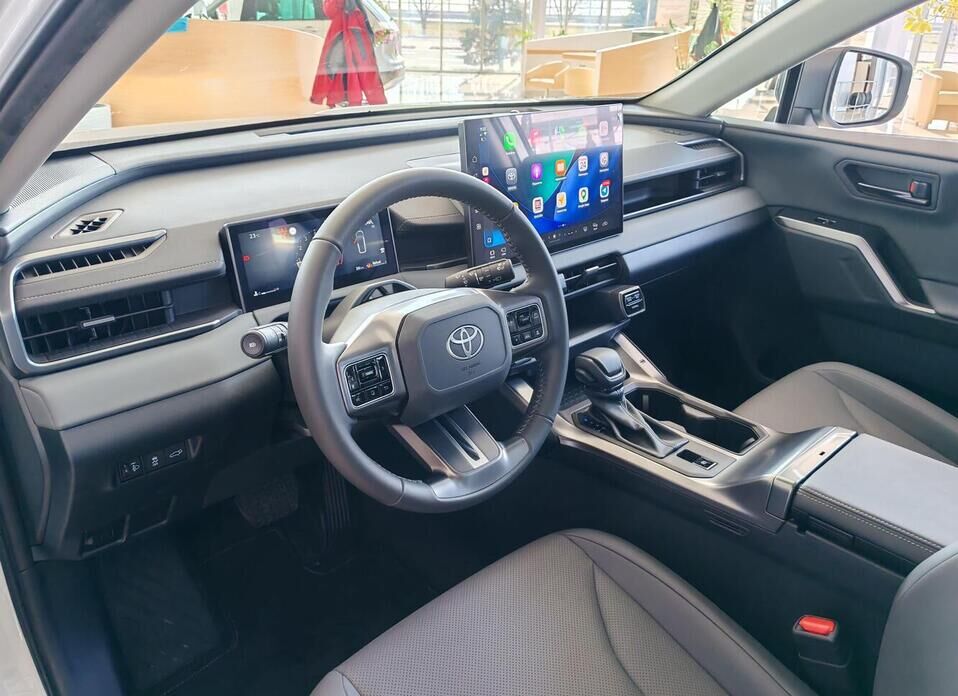 Toyota RAV4, VI (XA60) 2.0 CVT (171 л.с.) 4WD