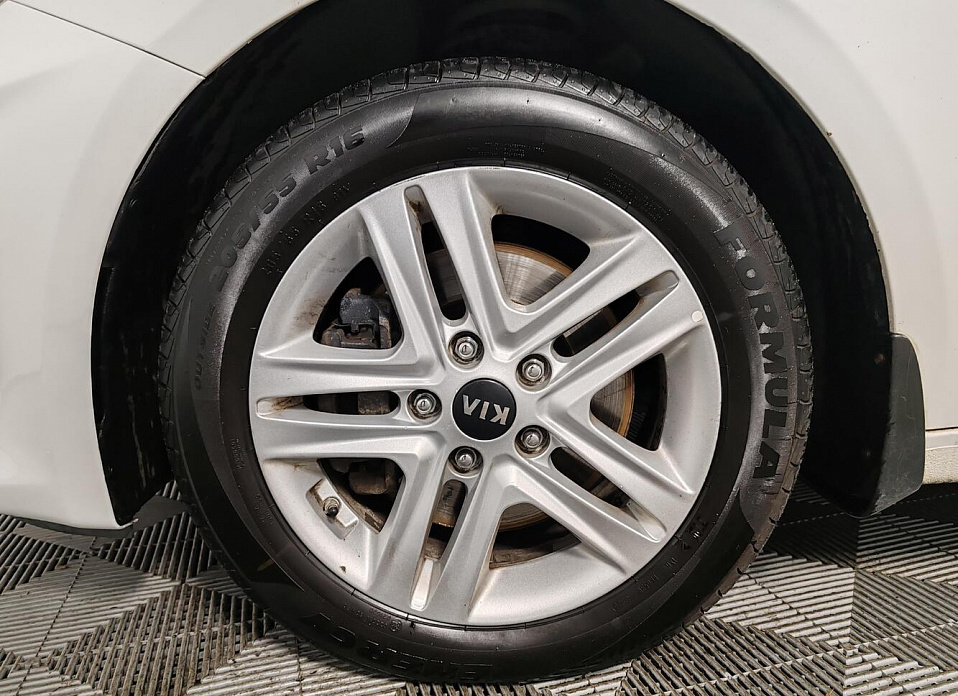 Kia Ceed, III 1.4 AMT (140 л.с.)