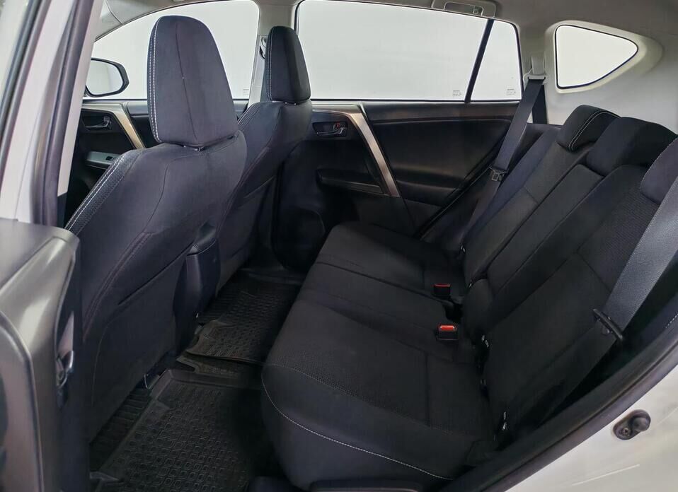 Toyota RAV4 2.0 CVT (146 л.с.)