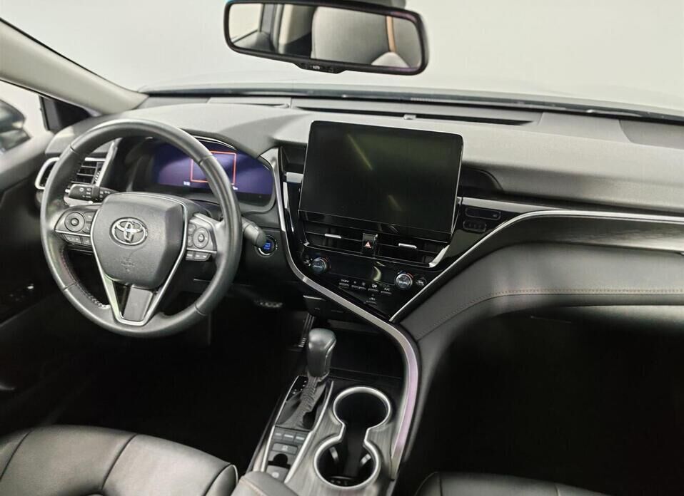 Toyota Camry 2.5 AT (209 л.с.)