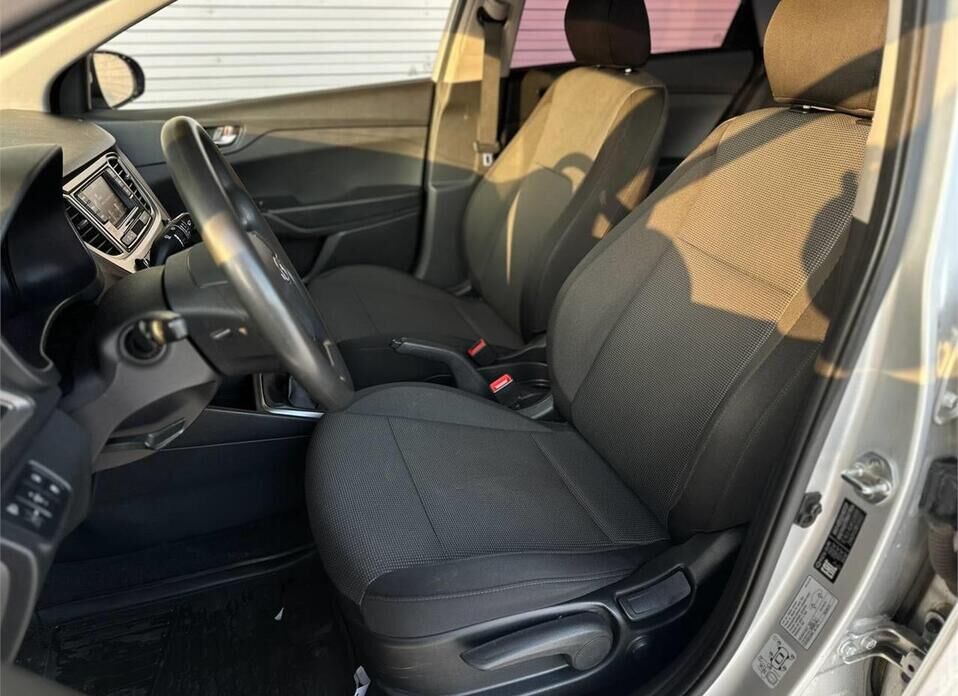 Hyundai Solaris, II Рестайлинг 1.6 MT (123 л.с.)