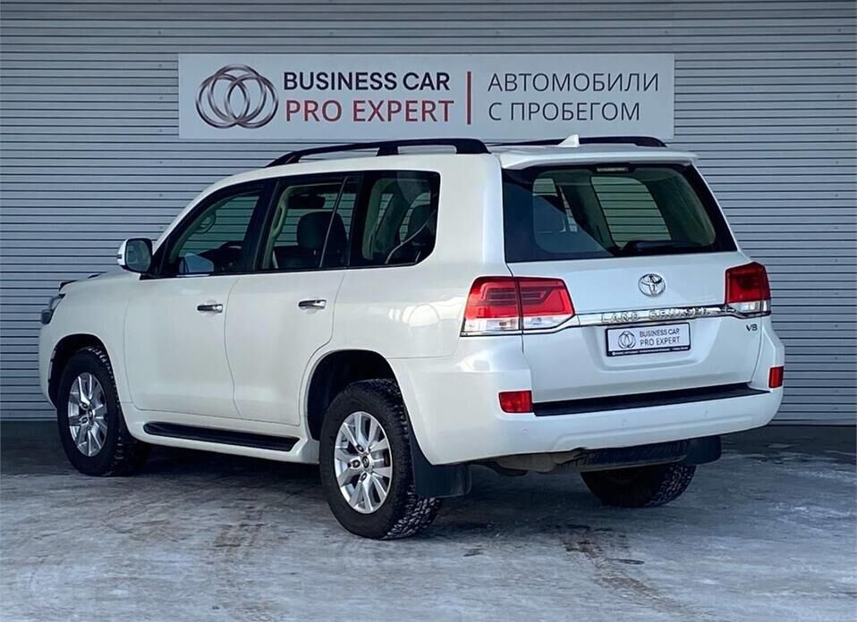 Toyota Land Cruiser, 200 Series Рестайлинг 2 4.5d AT (249 л.с.) 4WD
