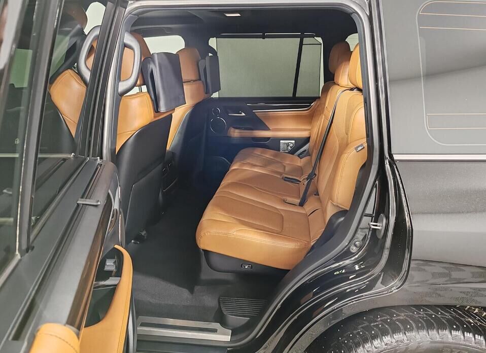 Lexus LX, III Рестайлинг 2 570 5.7 AT (367 л.с.) 4WD
