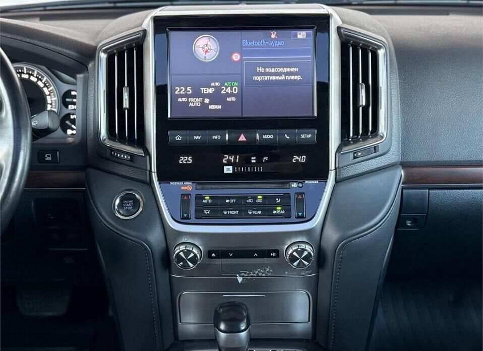 Toyota Land Cruiser, 200 Series Рестайлинг 2 4.5d AT (249 л.с.) 4WD