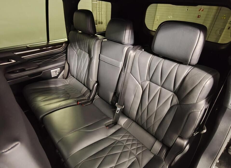 Lexus LX, III Рестайлинг 2 570 5.7 AT (367 л.с.) 4WD