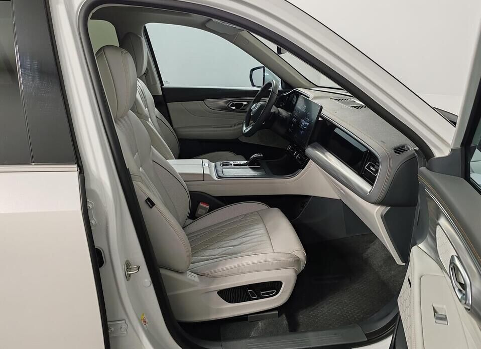 GAC GS8 2.0 AT (231 л.с.) 4WD