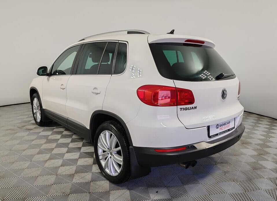 Volkswagen Tiguan 2.0d AT (140 л.с.) 4WD