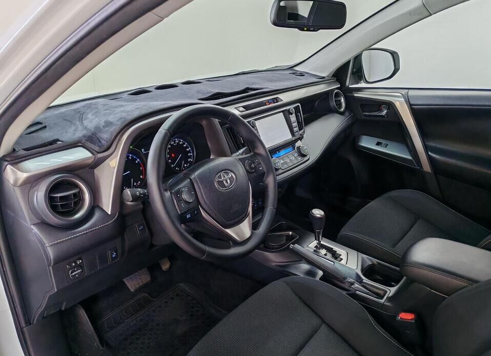 Toyota RAV4 2.0 CVT (146 л.с.)