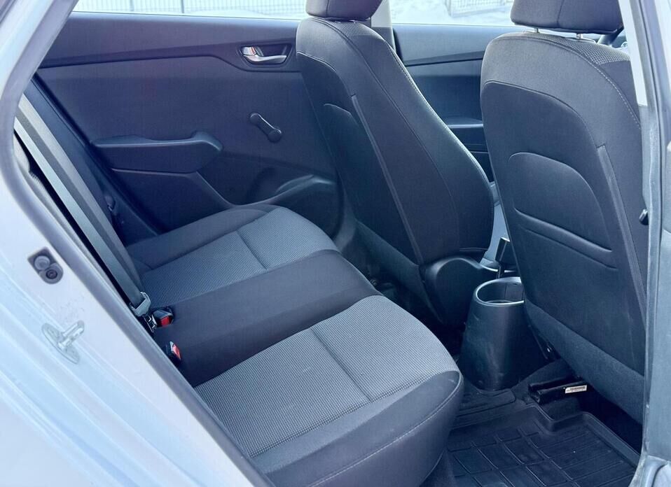 Hyundai Solaris, II 1.6 AT (123 л.с.)