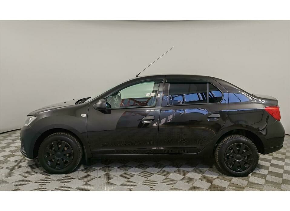 Renault Logan 1.6 MT (82 л.с.)