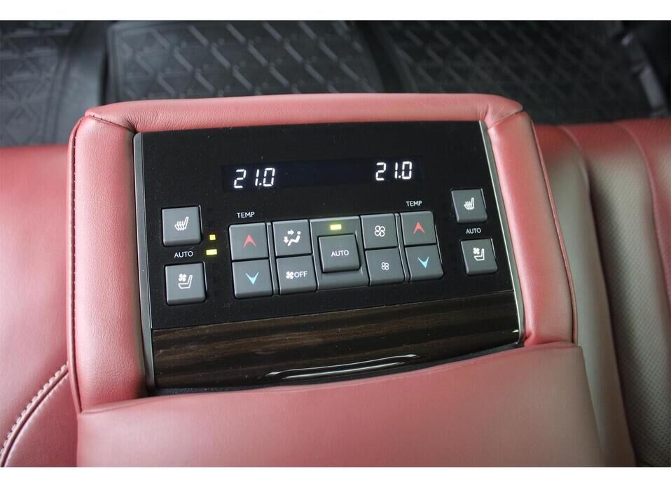 Lexus LX, III Рестайлинг 2 570 5.7 AT (367 л.с.) 4WD