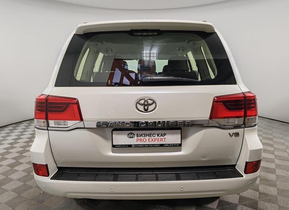 Toyota Land Cruiser, 200 Series Рестайлинг 2 4.5d AT (249 л.с.) 4WD