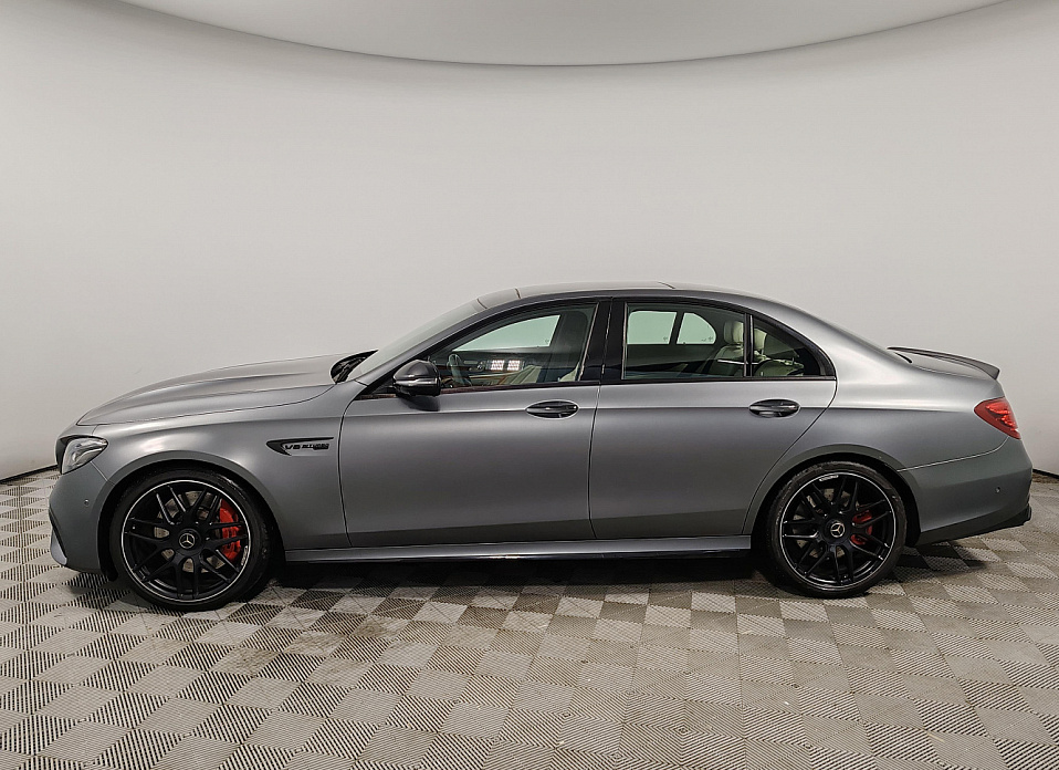 Mercedes-Benz E-Класс AMG, V (W213) 63 AMG S 4.0 AT (612 л.с.) 4WD