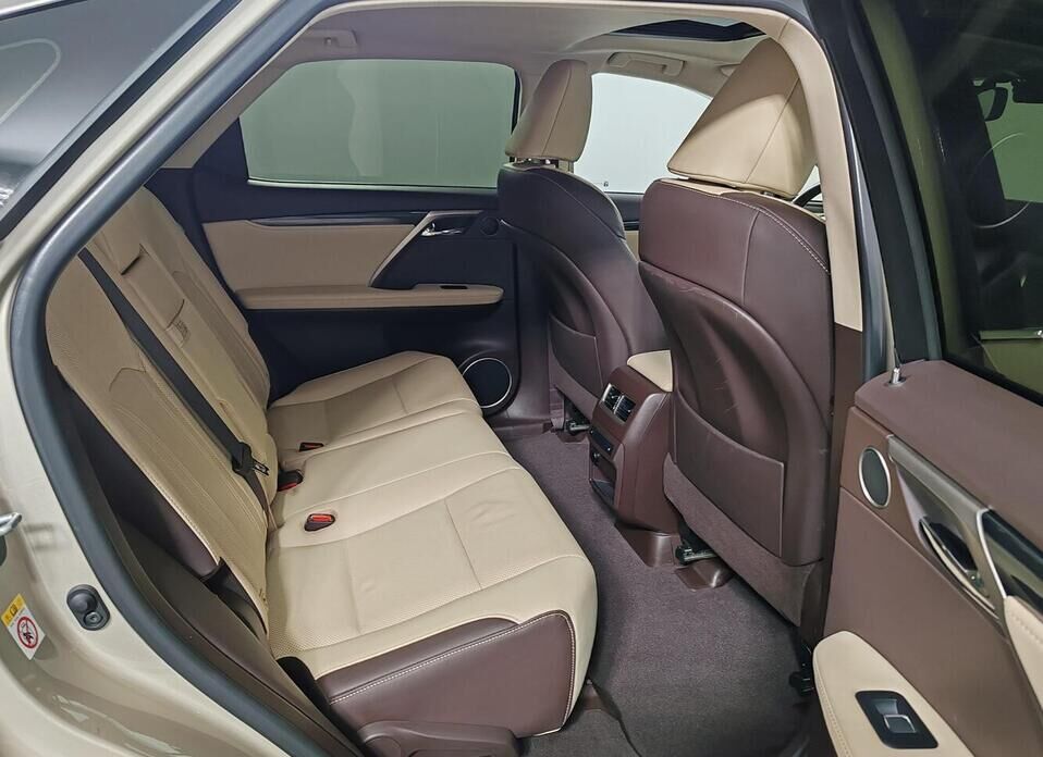 Lexus RX, IV 300 2.0 AT (238 л.с.) 4WD