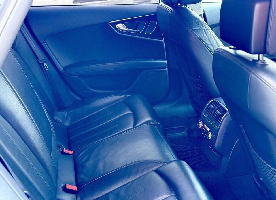 Audi A7, I (4G) 3.0 AMT (300 л.с.) 4WD