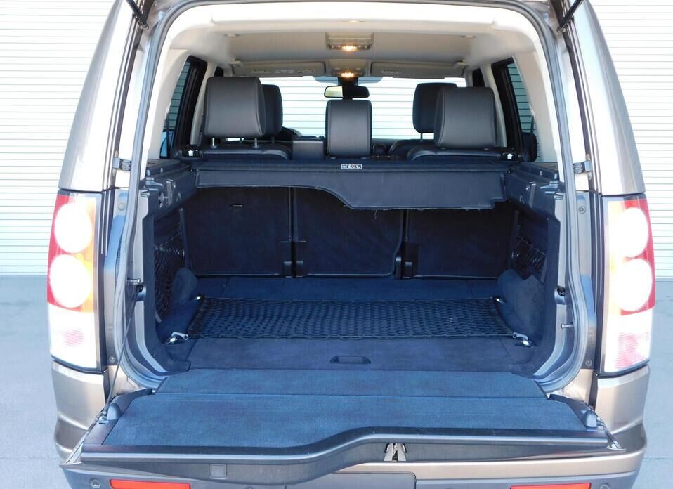 Land Rover Discovery 3.0d AT (211 л.с.) 4WD