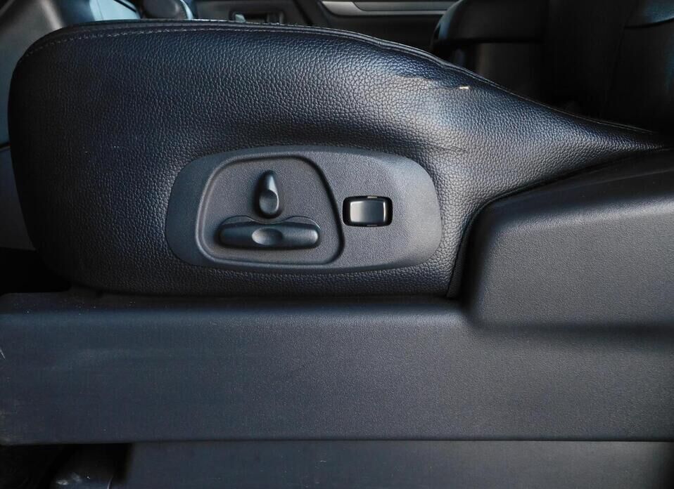 Mitsubishi Pajero, IV Рестайлинг 1 3.0 AT (178 л.с.) 4WD