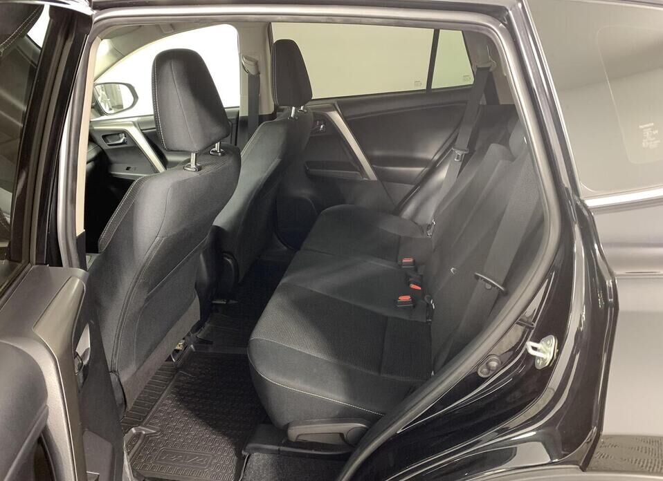 Toyota RAV4 2.2d AT (150 л.с.) 4WD