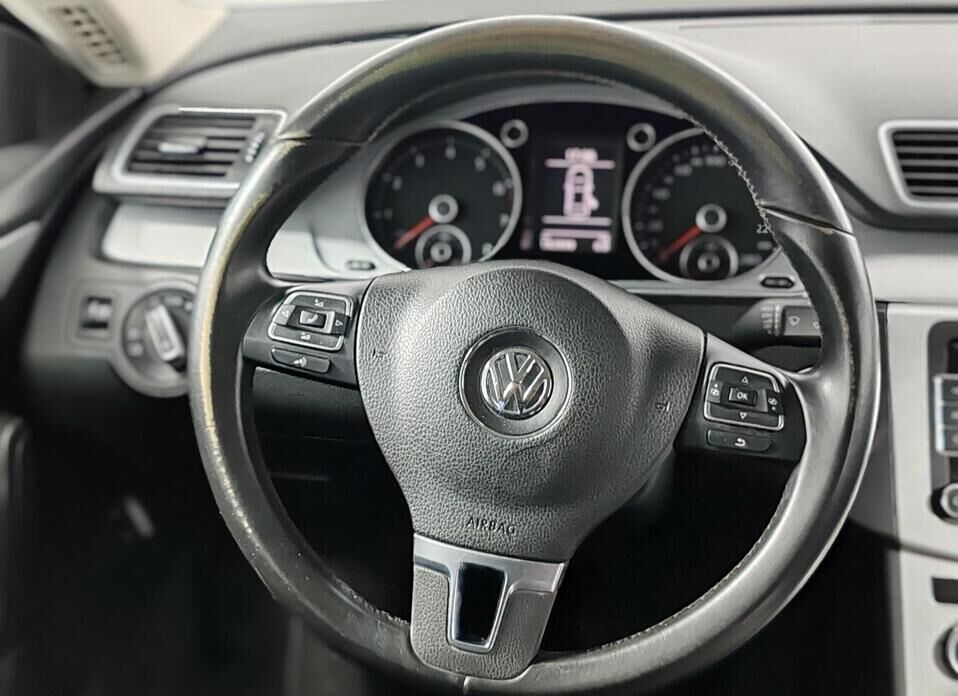 Volkswagen Passat CC 1.8 AMT (152 л.с.)