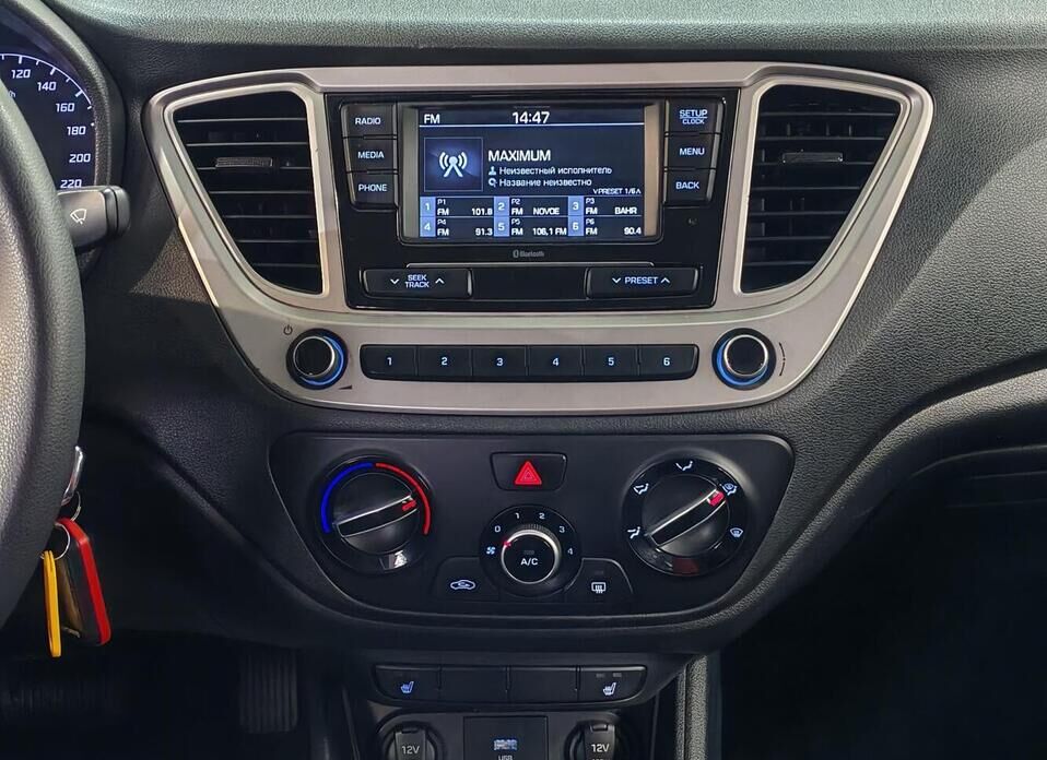 Hyundai Solaris, II Рестайлинг 1.6 AT (123 л.с.)