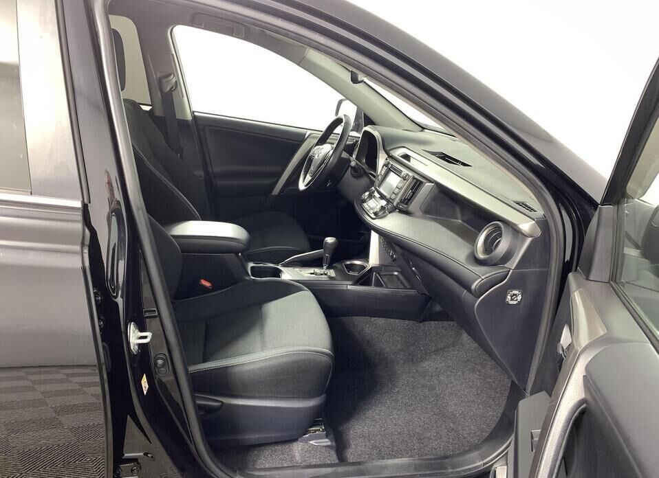 Toyota RAV4 2.2d AT (150 л.с.) 4WD