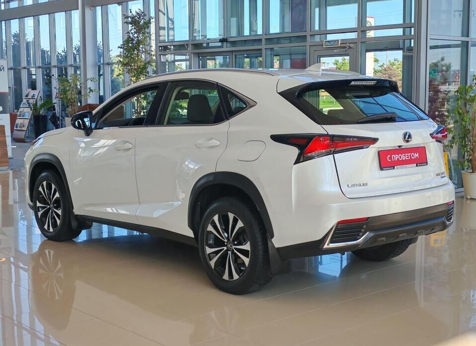 Lexus NX 200 2.0 CVT (150 л.с.)